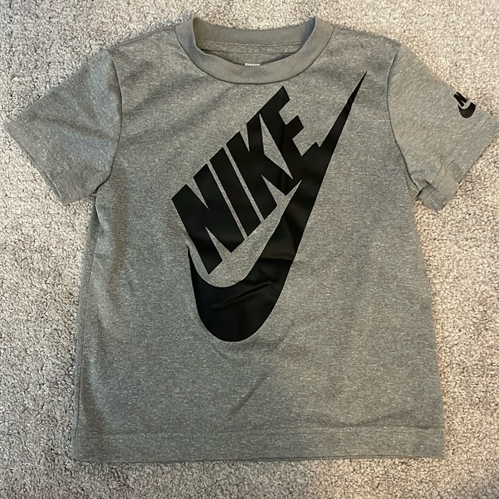 Little boys 4t Nike t-shirt